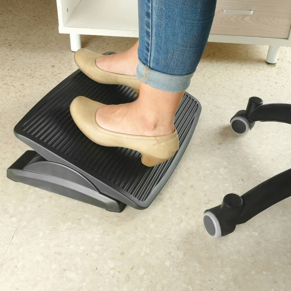 Repose-pieds avec plateau réglable en plastique noir 450 x 350 mm