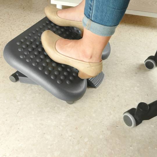 Footrest with adjustable platform of black color 460 x 340 mm 3 levels