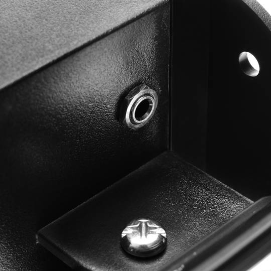 Repelente de pássaros com sensor de som e movimento