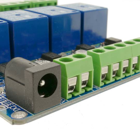 Obwód drukowany z 4 przekaźnikami z Modbus RTU DIY STM8S103 i komunikacją szeregową RS485