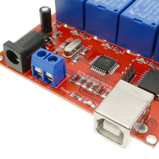 Circuit imprimé avec relais USB 4 5V, contrôlé depuis l'ordinateur. Modèle DW-0056