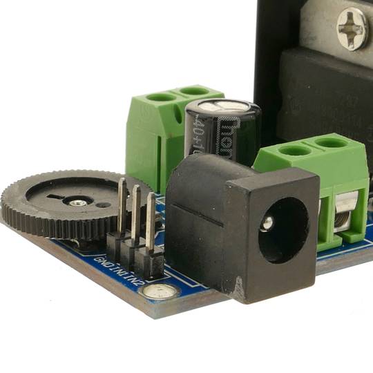 Circuito amplificatore audio integrato TDA7297, 15W + 15W. Modello DW-0425