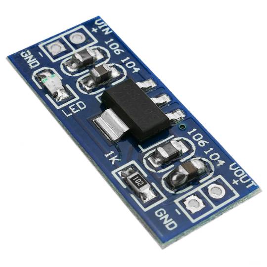 Fonte de alimentação DC-DC 6-12V a 5V com conversor de voltagem AMS1117 DW-0413