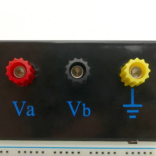 Placa para protótipos eletrônicos de 830 pontos de conexão ZY-201