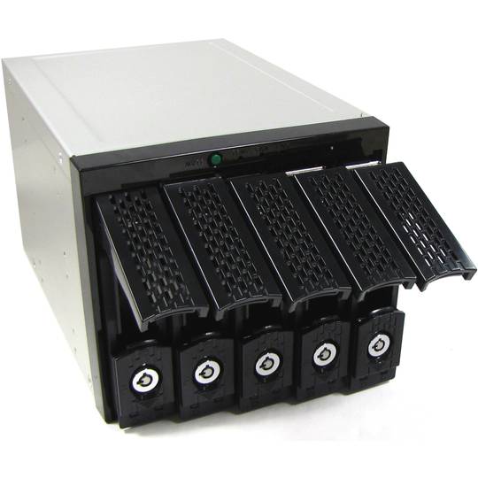 Disk Array SAS/SATA2-HDD a SAS/SATA2 (3-Bay 5-HDD)