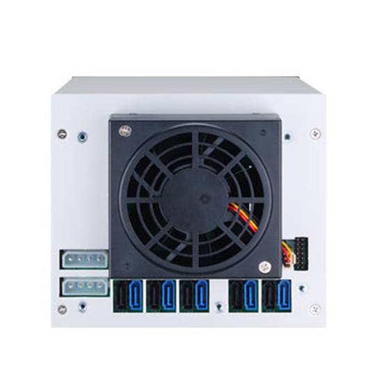 Disk Array SAS/SATA2-HDD a SAS/SATA2 (3-Bay 5-HDD)