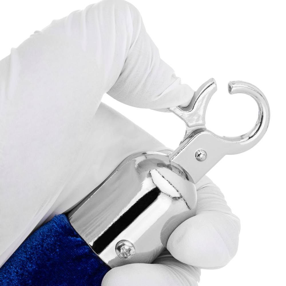 Cordó de vellut blau amb tancament platejat per pal