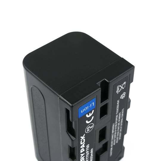 Batería compatible con Sony NP-F770 NP-F750