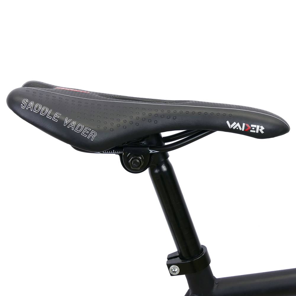 Seient seient de bicicleta de muntanya i curses negre
