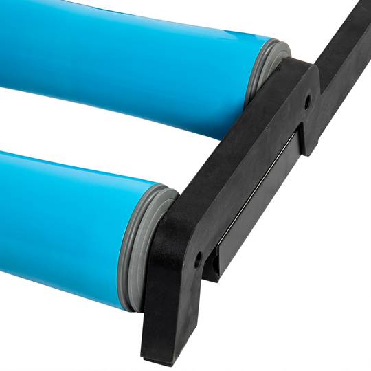 Rouleau d'entraînement pour vélo avec serrage de l'essieu avant