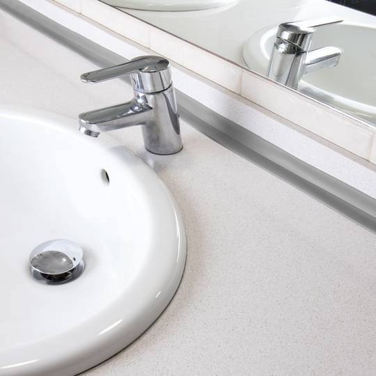 Rodapé flexível autocolante 19 x 19 mm. Comprimento 25 m branco