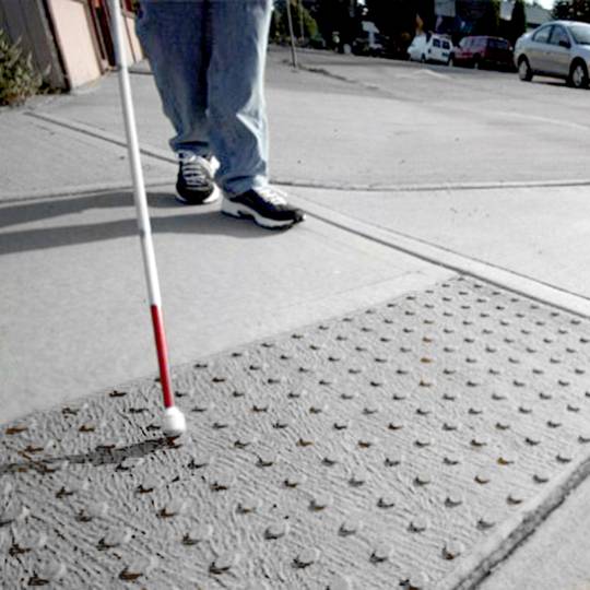 Baldosa podotáctil pavimento táctil de ciegos invidentes de 25x25cm con franjas avance gris 10-pack