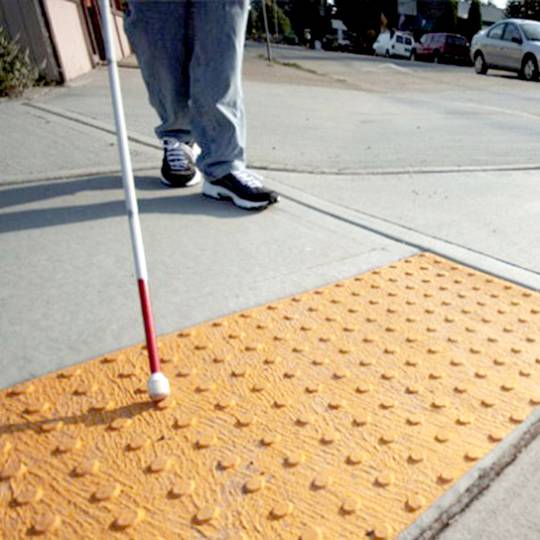 Pavé revêtement de sol tactile pour personnes aveugles 25x25cm avec cercles d'arrêt jaune 10-pack