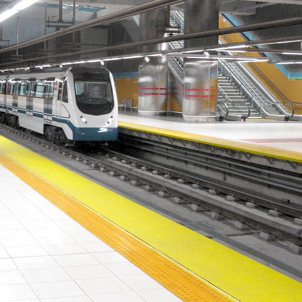 Baldosa podotáctil pavimento táctil de ciegos invidentes de 25x25cm con franjas amarillo 10-pack