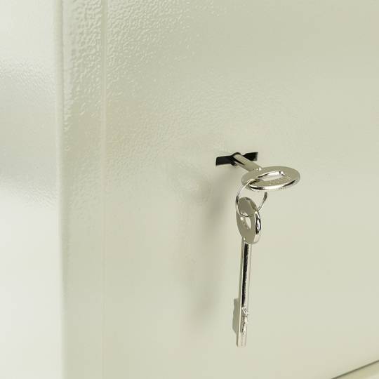 Stalen kluis en met sleutels 36 x 33 x 50 cm beige