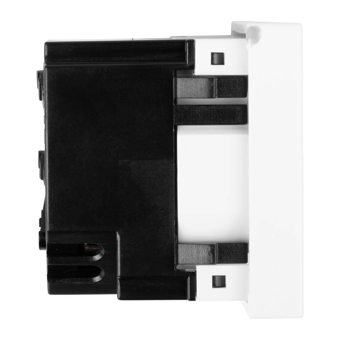Lanberg AC-4545SW-FW typ F 250V 16A 50Hz wtyczka biała, wykonana z poliwęglanu (PC)