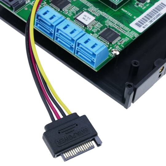 Duplicadora de CD y DVD con interface SATA 1 a 1