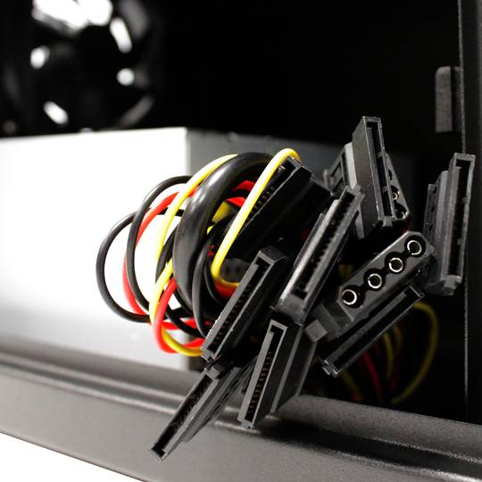 Duplicadora de CD i DVD amb interfície SATA 1 a 3