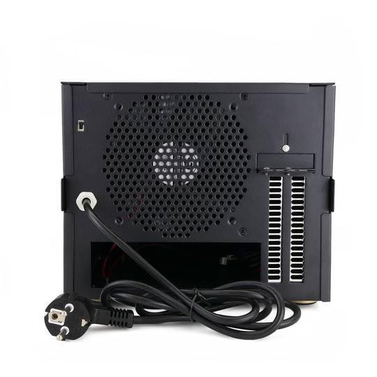 ATX Cubic Box 4 wymienne dyski twarde SATA z kablem zasilającym