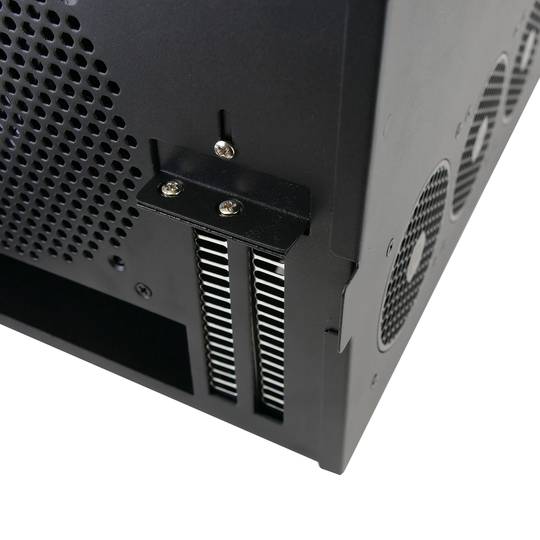ATX Cubic Box 4 wymienne dyski twarde SATA z kablem zasilającym