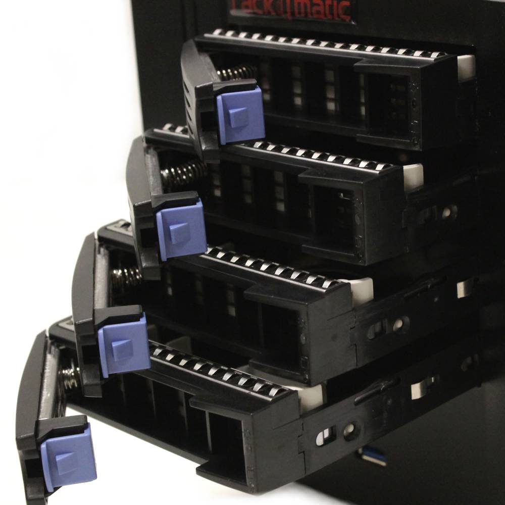 Boîte mini ITX cubique avec 4 disque dur SATA 220x154x245mm