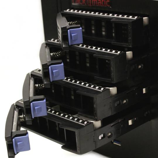Boîte mini ITX cubique avec 4 disque dur SATA 220x154x245mm