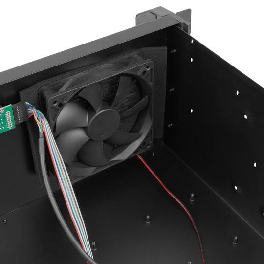 Lanberg SC01-3504-10B 4U Czarna obudowa Rack z 2 wentylatorami 2,5/3,5