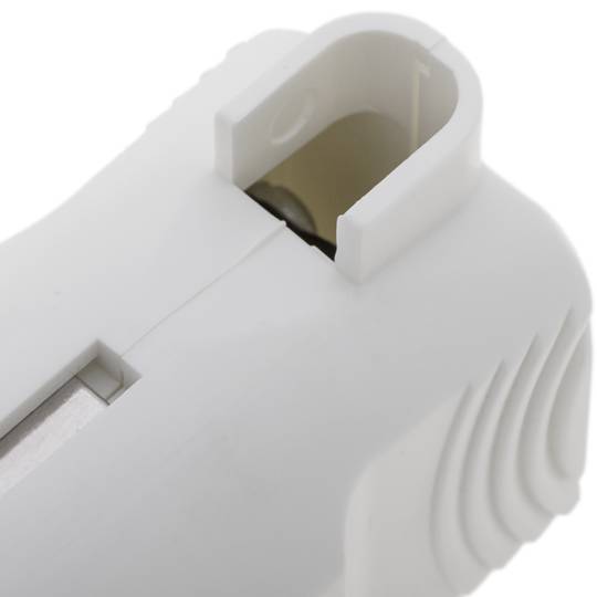 fiche Schuko (Angulo Mâle de race blanche)