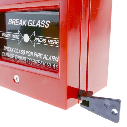 Emergency manual push button for fire alarms