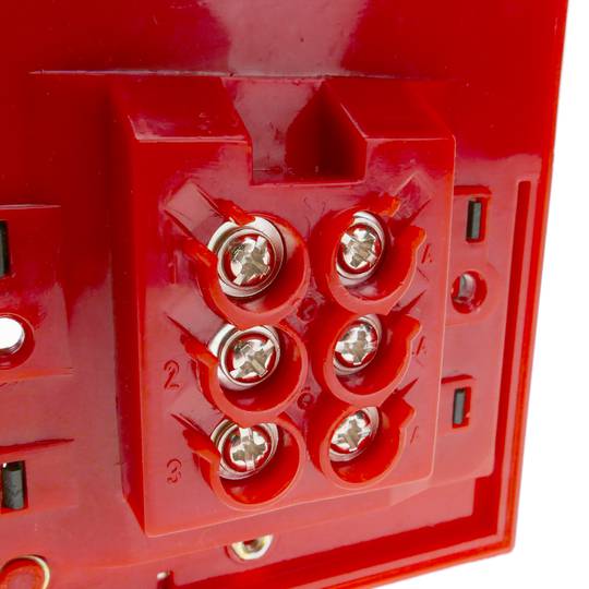 Emergency manual push button for fire alarms