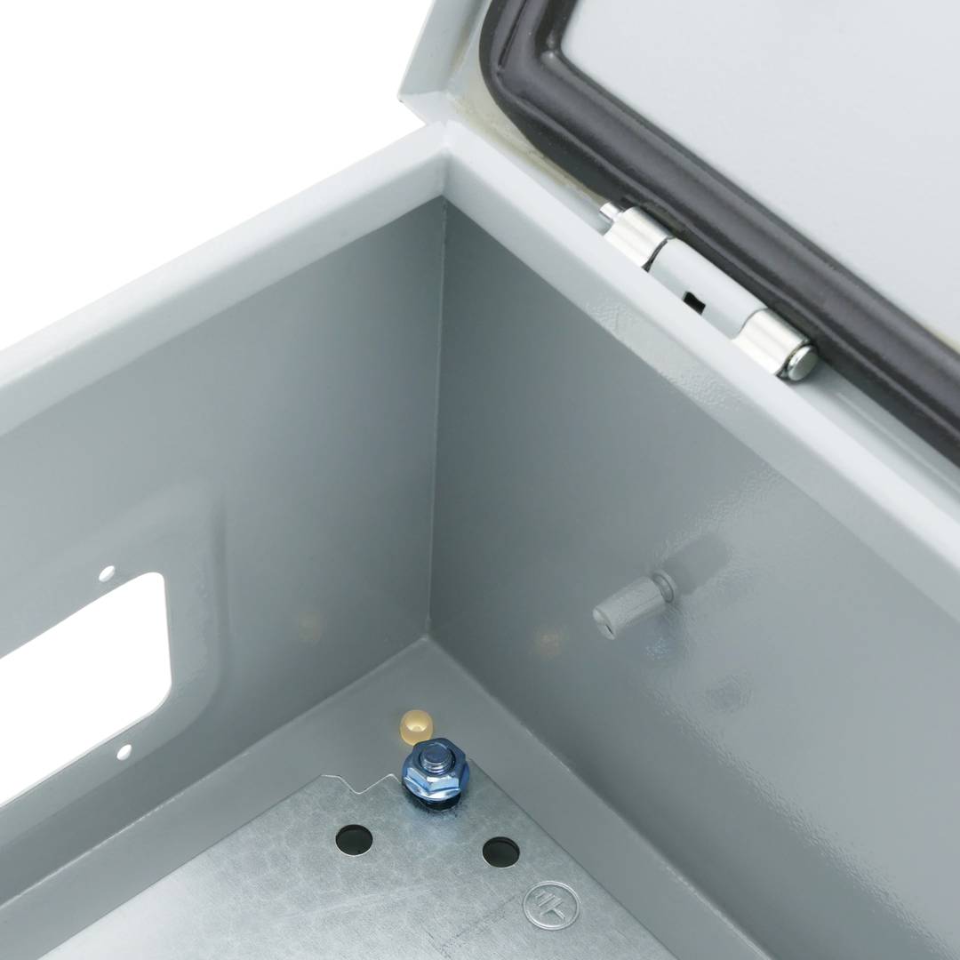 Metal electrical distribution box IP65 for wall mounting 400x300x200mm