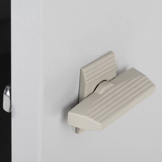Caixa de distribució elèctrica metàl·lica amb protecció IP54 per a fixació a paret 300x350x200mm