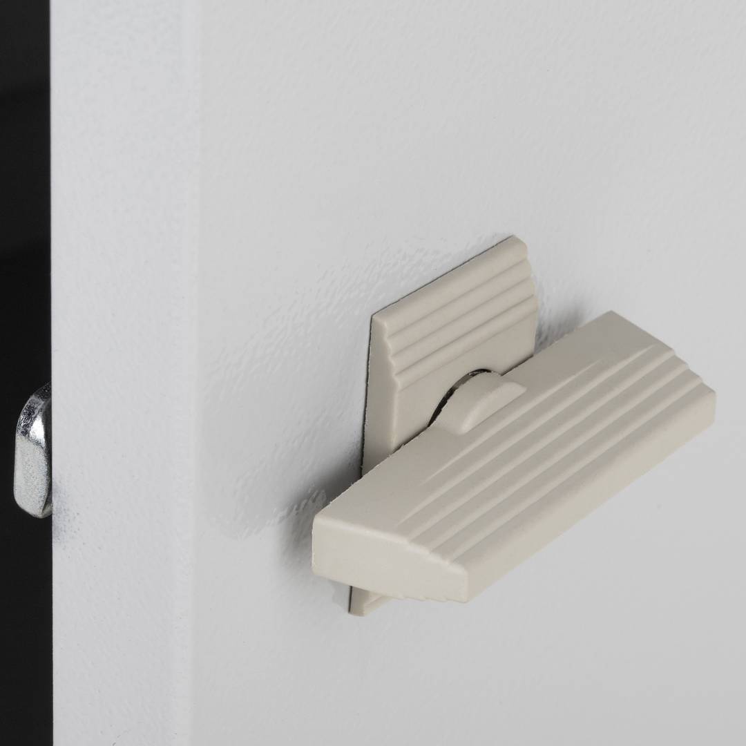 Caixa de distribuição elétrica metálica com proteção IP54 para fixação na parede 500x400x150mm