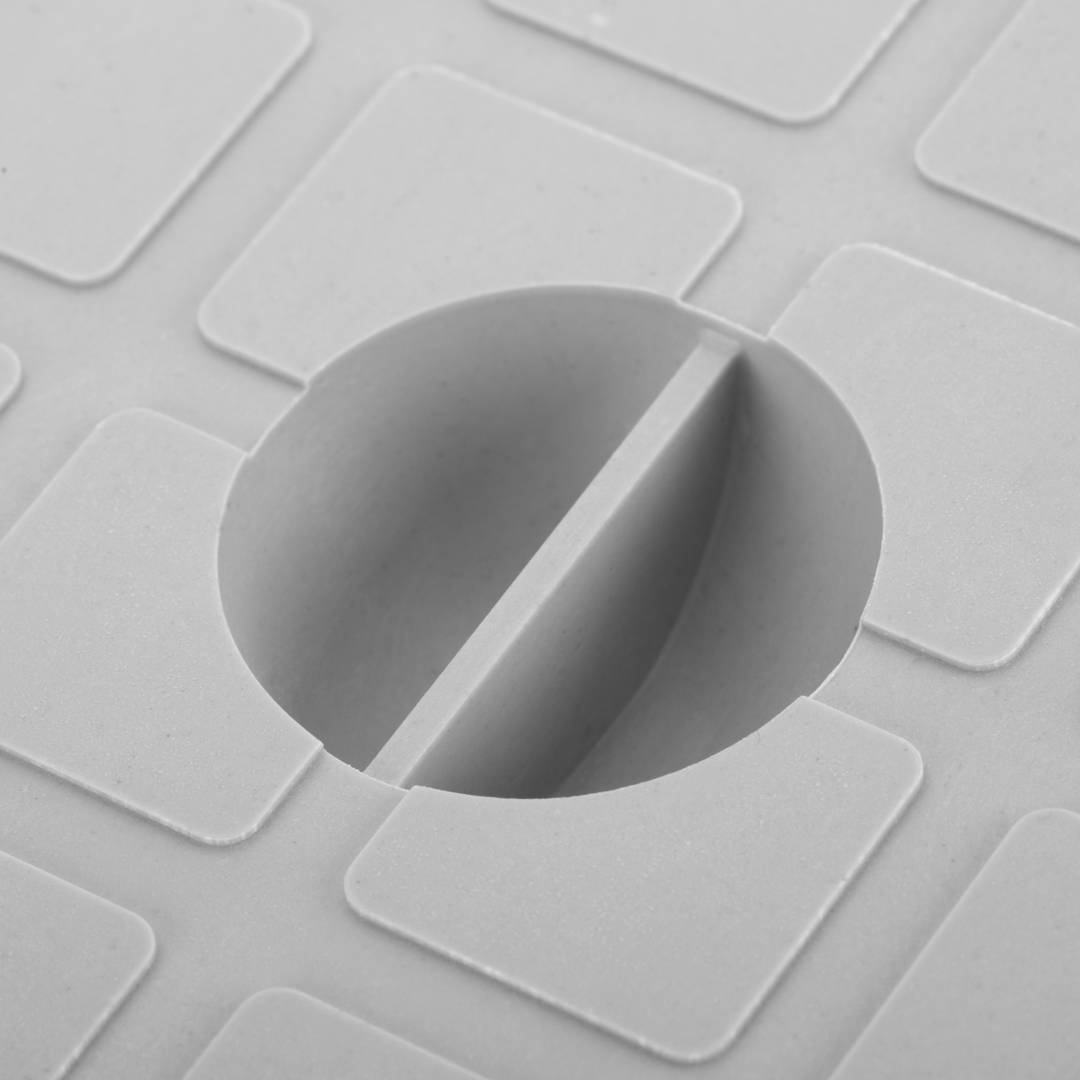 Arqueta de plástico ABS com tampa cega e quatro saídas 300x300x300mm