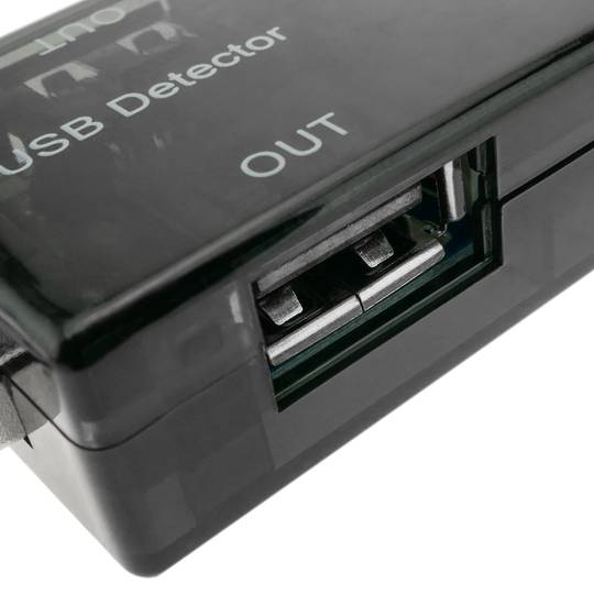 Voltímetro Amperímetro y nivel de carga USB con visores de 3 dígitos