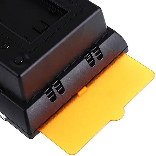 Lampa LED do kamery 160LED 1138 lumenów z wizjerami