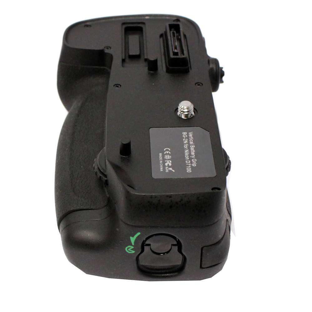 Camera Grip for Nikon D7100 DSLR
