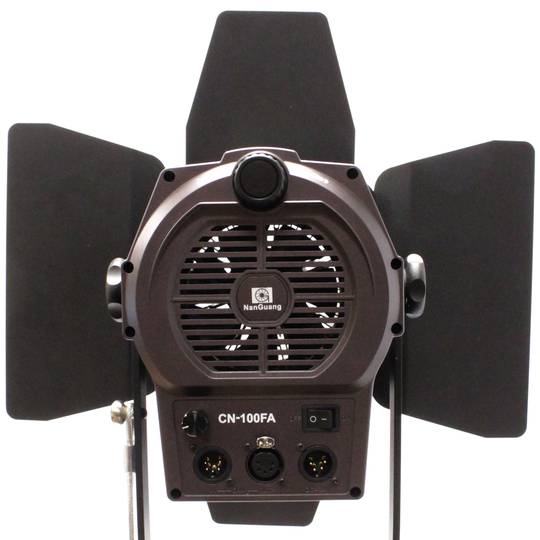 Reflektor Fresnela DMX 100W 5600K LED-COB