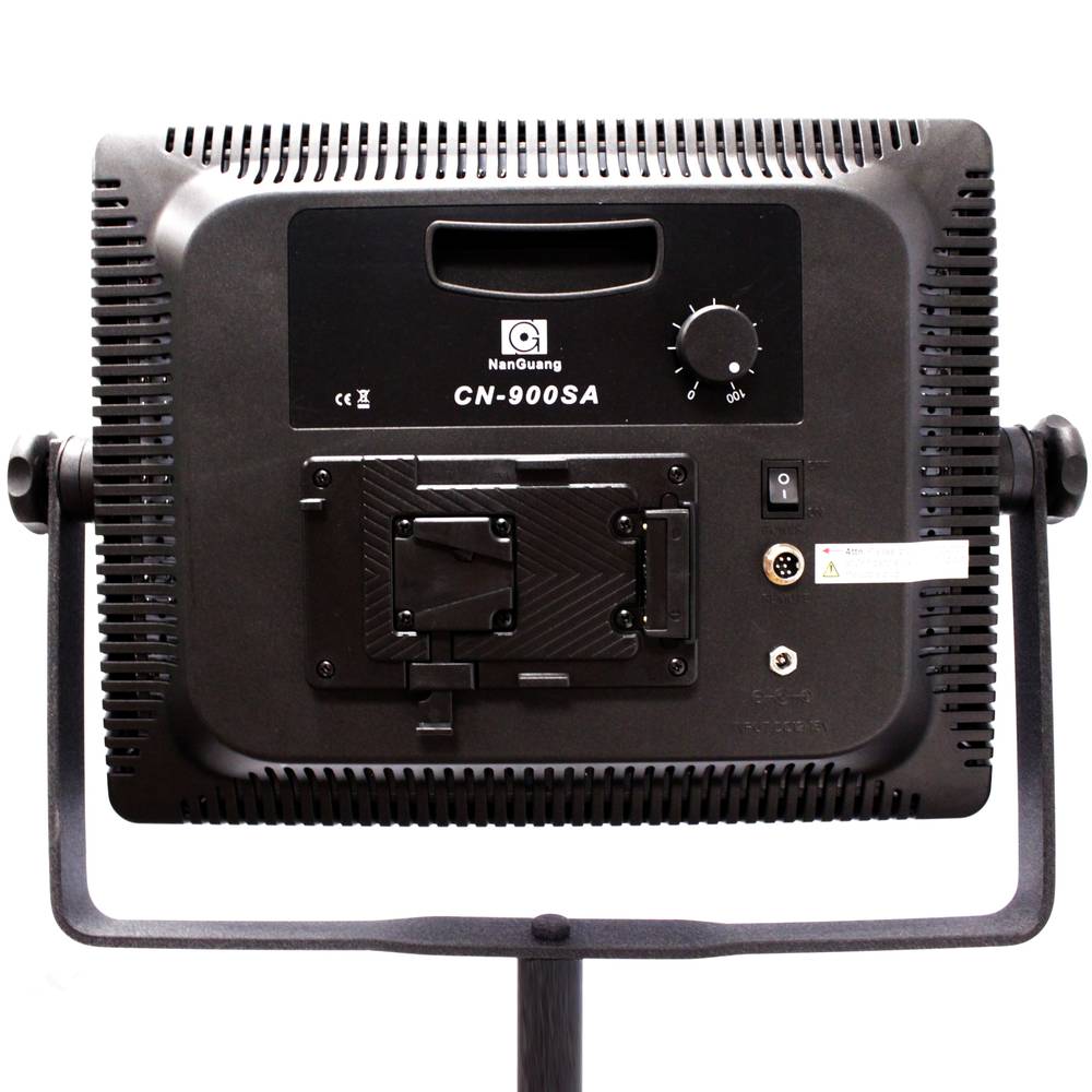 Panell de 900 LED 54W 5500K i 3200K amb viseres