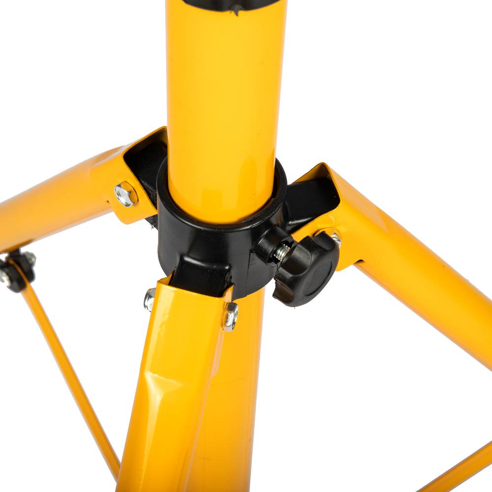 Suport per a focus d'estudi de 165 cm de 3 seccions