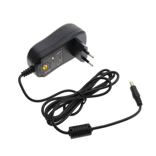 tipo di alimentazione spina 3-12 VDC a 2000 mA