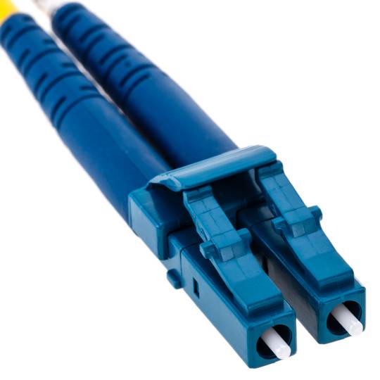 Cavo in fibra ottica G657A1 con connettori duplex 9/125 monomodali da LC/UPC a LC/UPC 2 m OS2