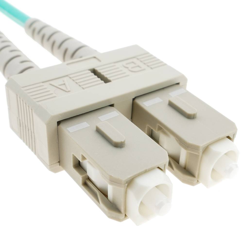 Wielomodowy kabel światłowodowy OM4 MMF dupleks 50 µm / 125 µm ST-SC 20m