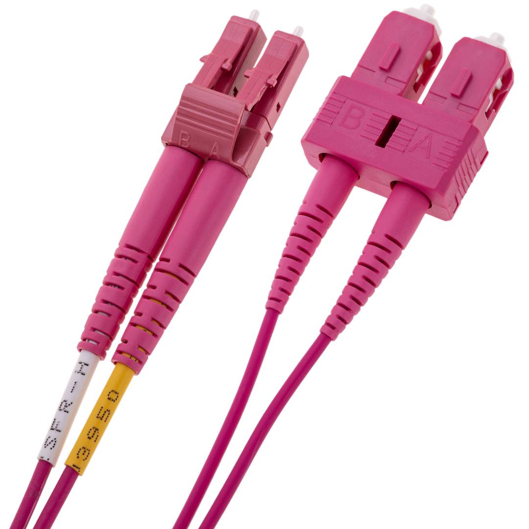 Wielomodowy kabel światłowodowy OM4 MMF dupleks 50 µm / 125 µm LC-SC 5m