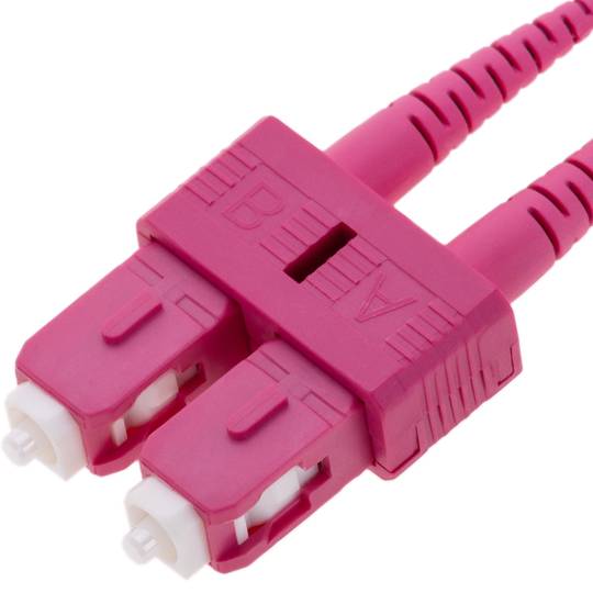 Wielomodowy kabel światłowodowy OM4 MMF dupleks 50 µm / 125 µm LC-SC 5m