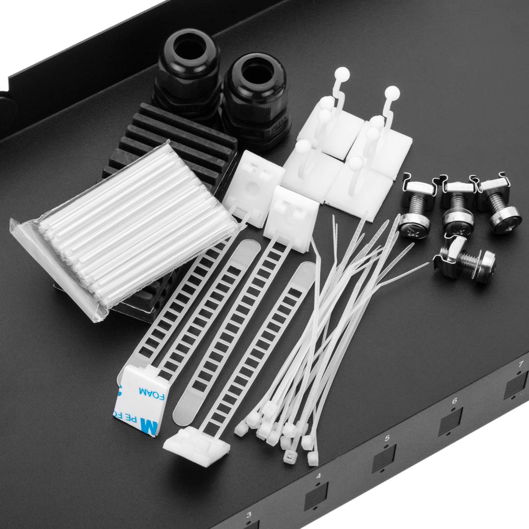 Zwart 1U glasvezelpatchpaneel met 12 SC Simplex of 12 LC duplex