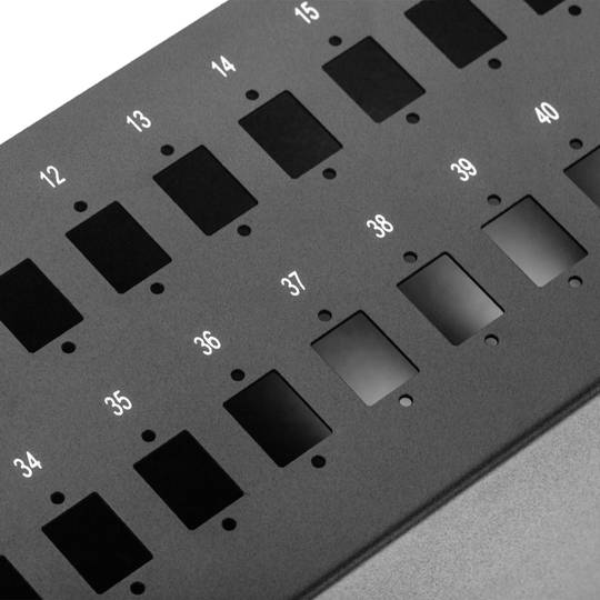 Tableau de connexions fibre optique 2U noir avec 48 SC Simplex ou 48 LC duplex