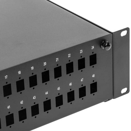 Tableau de connexions fibre optique 2U noir avec 48 SC Simplex ou 48 LC duplex