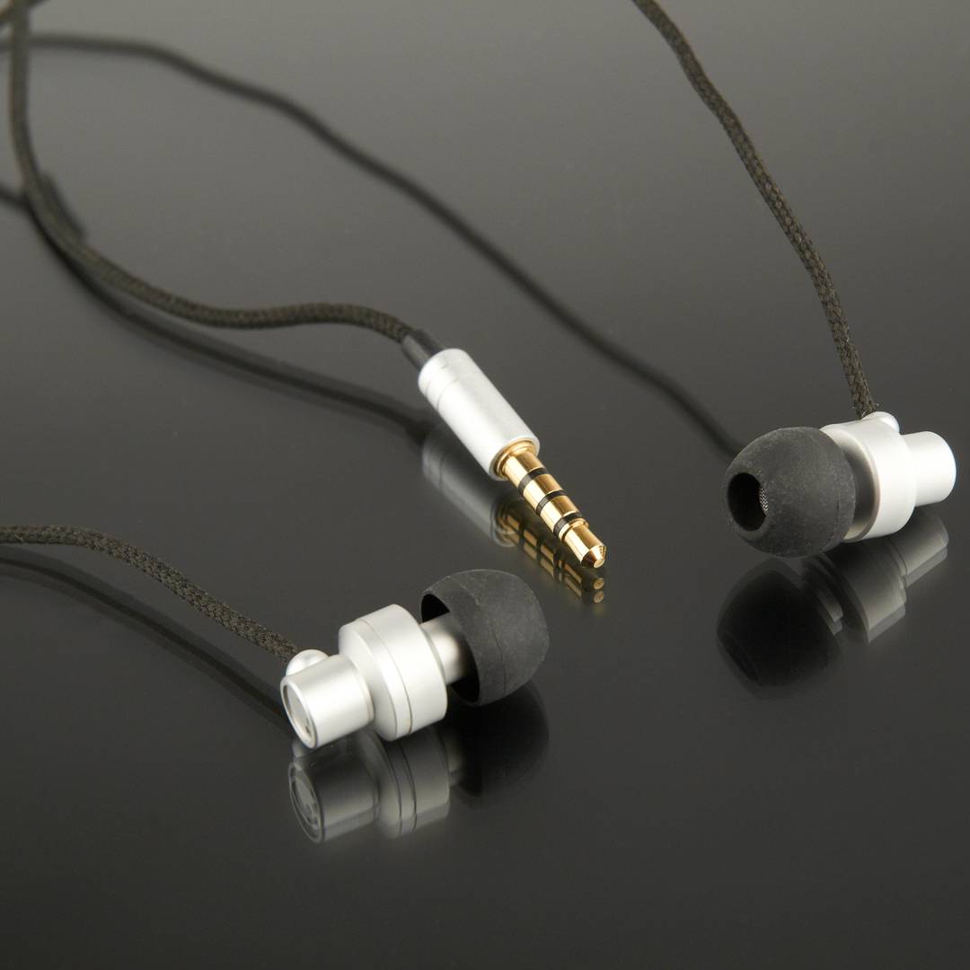 Gembird metallic headphones with microphone "Paris" silver - Cablematic