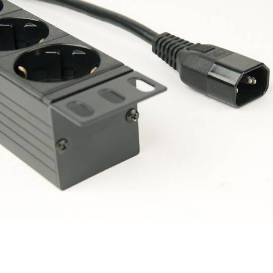 Gembird PDU 8 Schuko 1HE 10A Stromverteilerleiste mit 3 Meter Kabel und C14 Stecker EG-PDU-014-C14